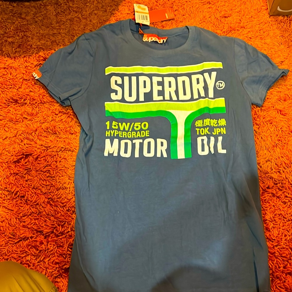 Super dry T Shirt - size small
